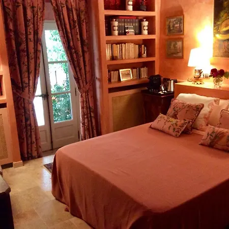 La Casa De Piedra 3*