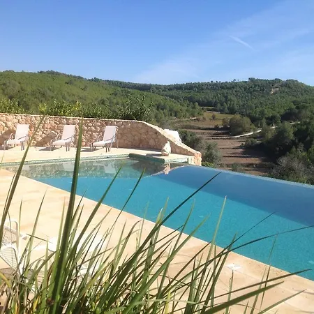 La Casa De Piedra Bed & Breakfast 3*