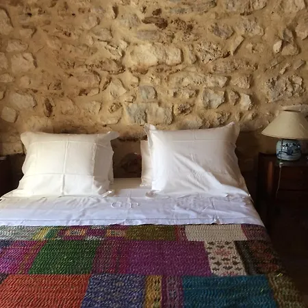 לינה וארוחת בוקר La Casa De Piedra 3*