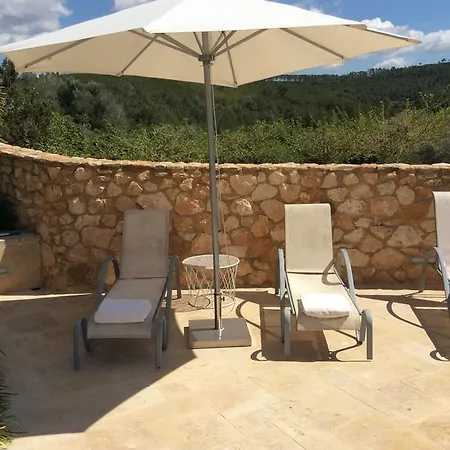 La Casa De Piedra לינה וארוחת בוקר 3*
