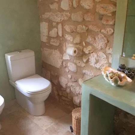 לינה וארוחת בוקר La Casa De Piedra Viladellops