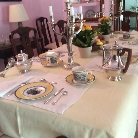La Casa De Piedra Bed & Breakfast 3*