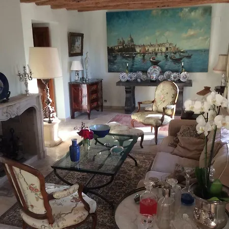 La Casa De Piedra לינה וארוחת בוקר 3*